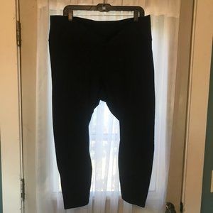 Fabletics 7/8 Black Compression Legging